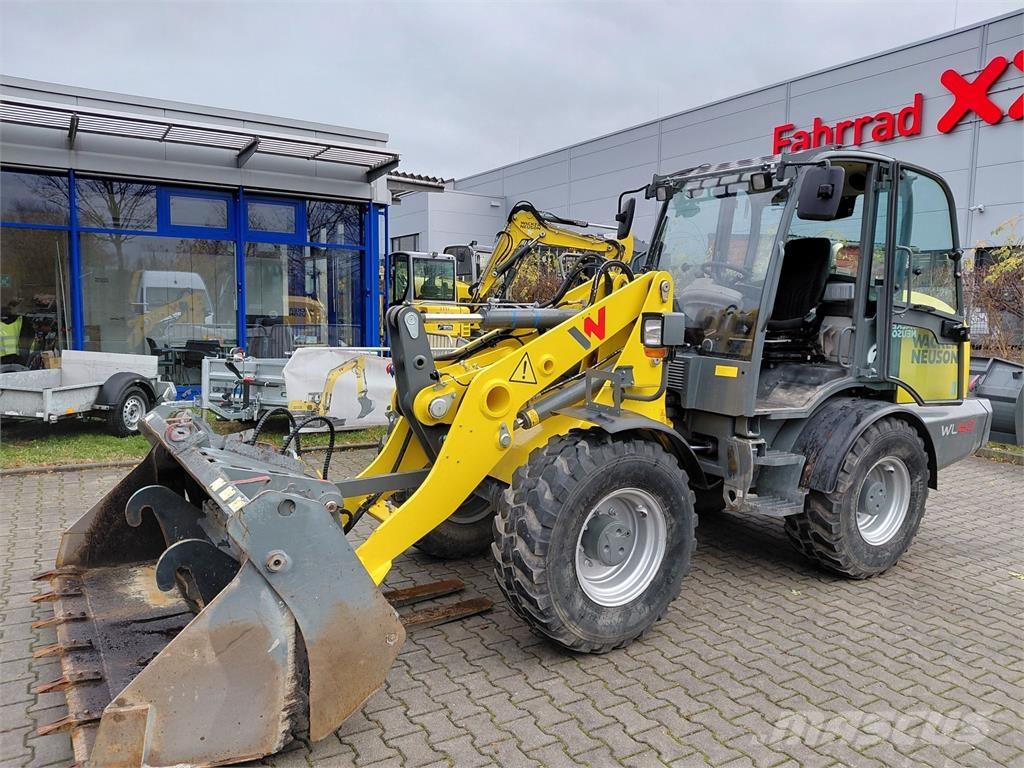 Wacker Neuson WL60 Gumikerekes homlokrakodók