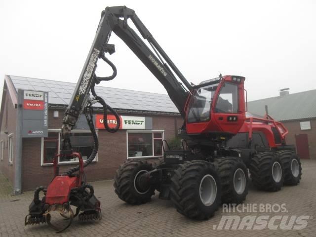 Komatsu 931 xc.2 Betakarítók