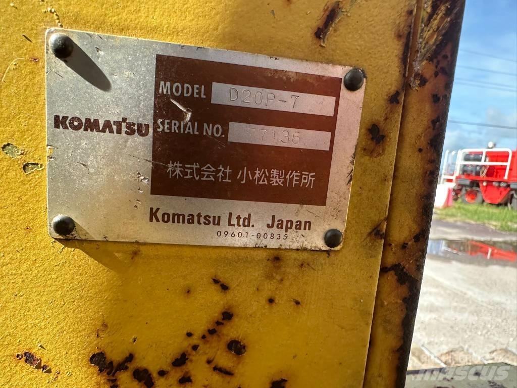 Komatsu D 20P-7 lánctalpas dózerek