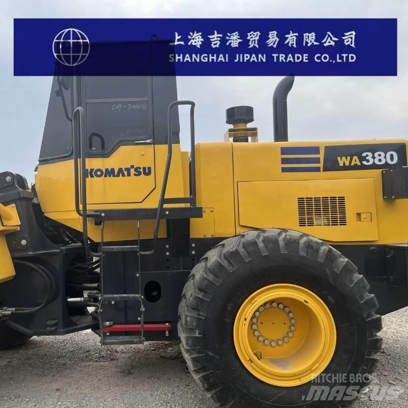 Komatsu WA 380 Gumikerekes homlokrakodók