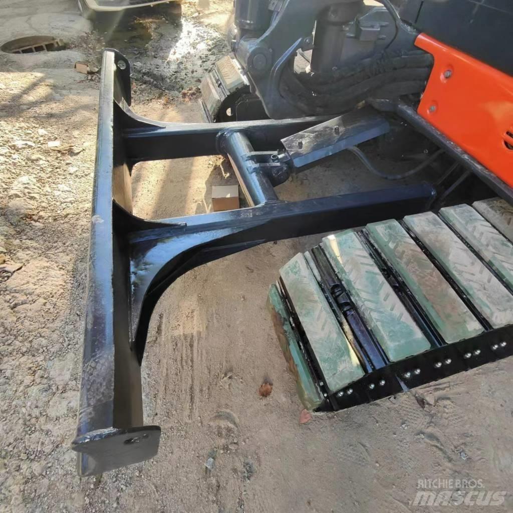 Hitachi ZX 50 U Mini kotrók < 7t