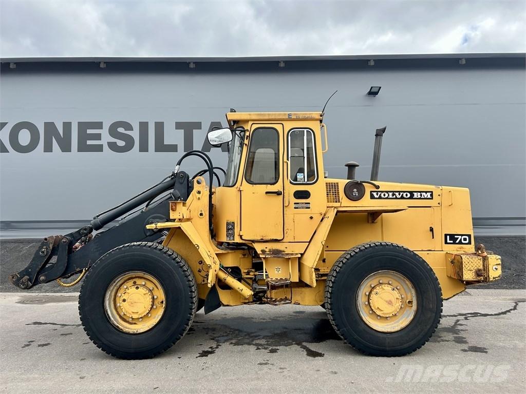 Volvo L 70 Gumikerekes homlokrakodók