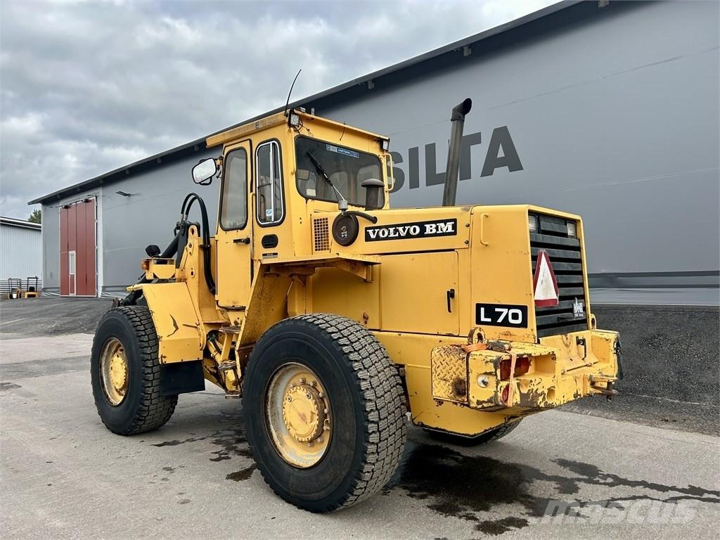 Volvo L 70 Gumikerekes homlokrakodók