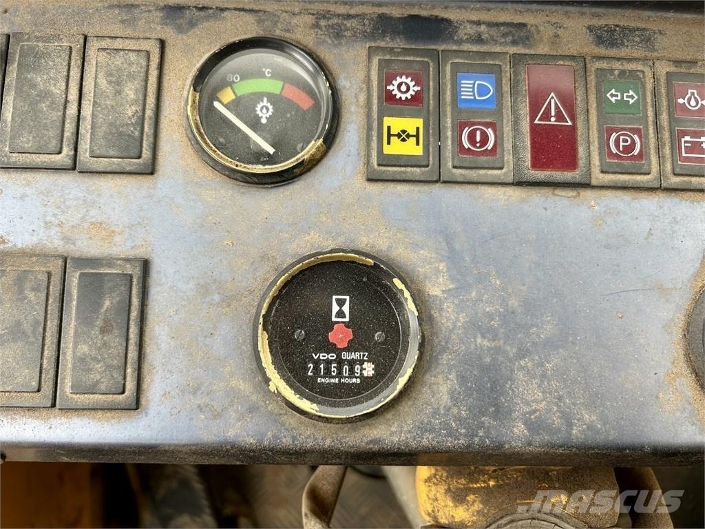 Volvo L 70 Gumikerekes homlokrakodók
