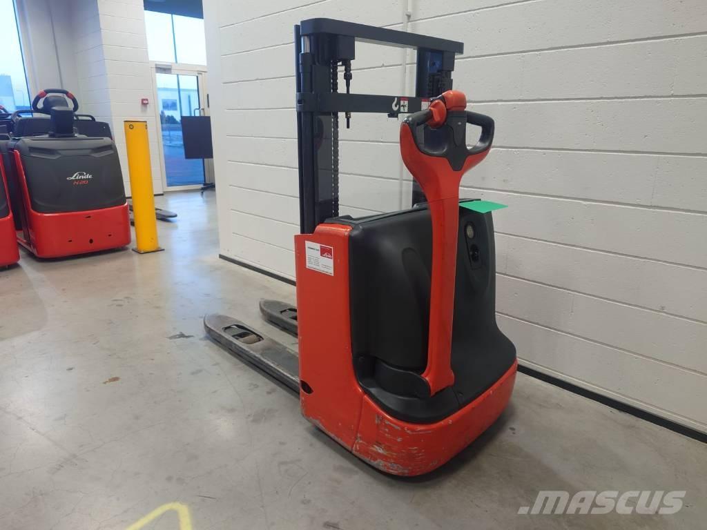 Linde L12/1172 Gyalogkíséretű targonca