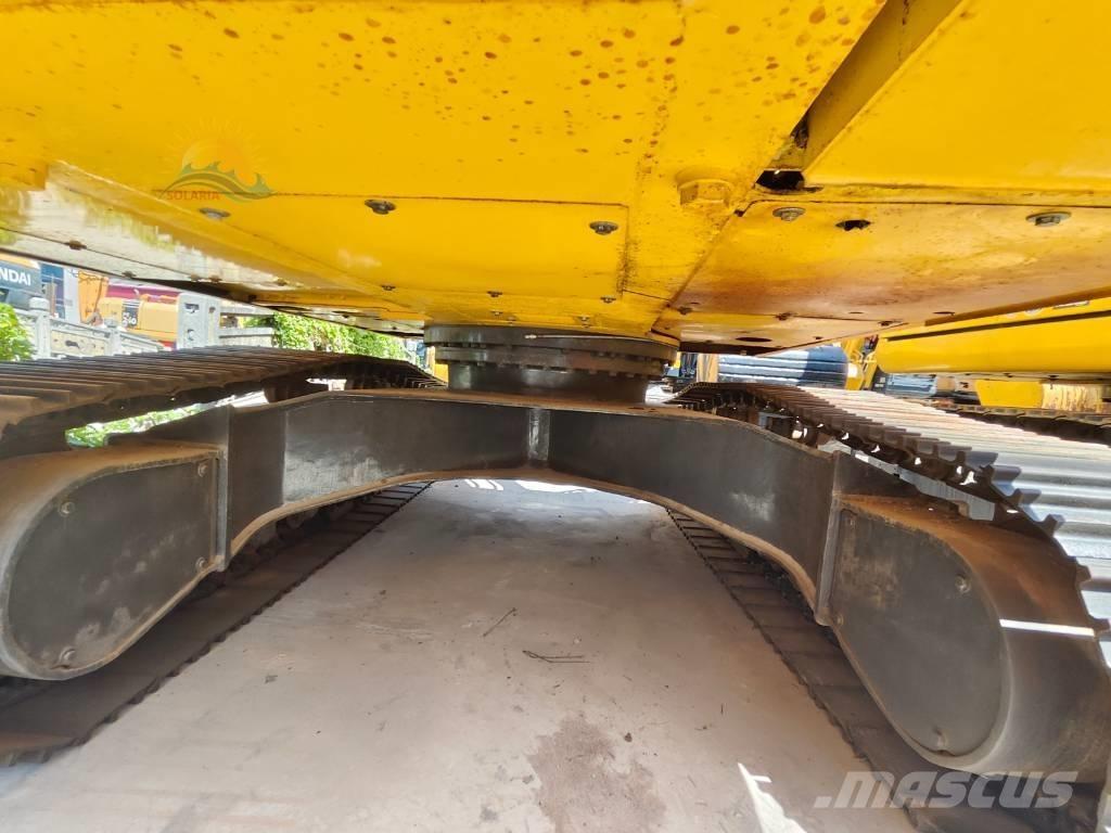 Komatsu PC 220-8 Lánctalpas kotrók