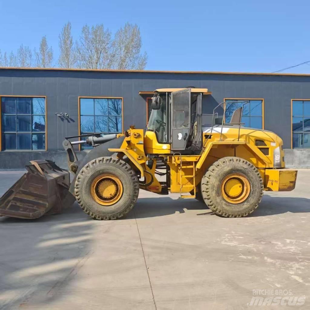 Volvo L 105 Gumikerekes homlokrakodók