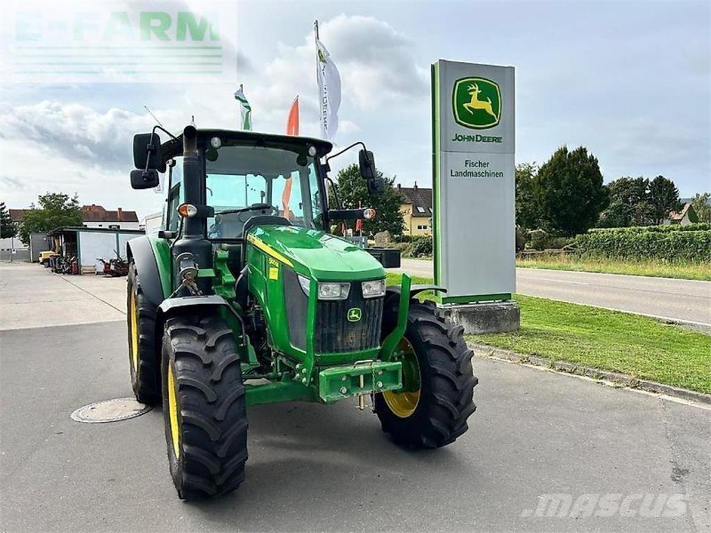 John Deere 5100m Traktorok