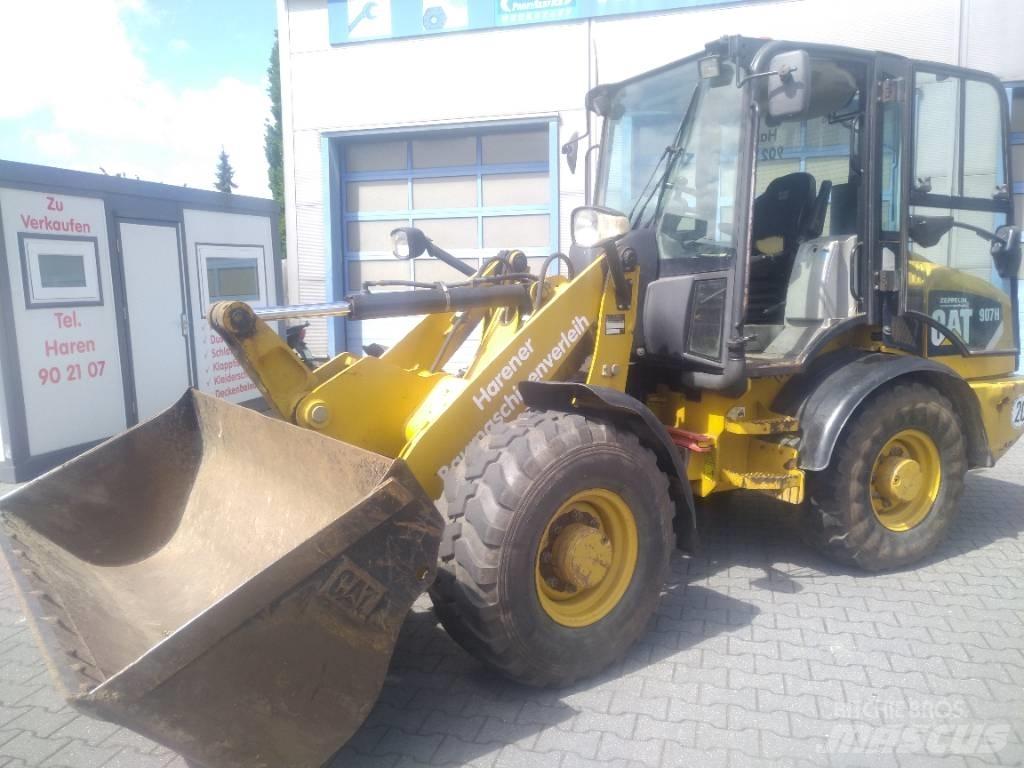 CAT 907 H Gumikerekes homlokrakodók