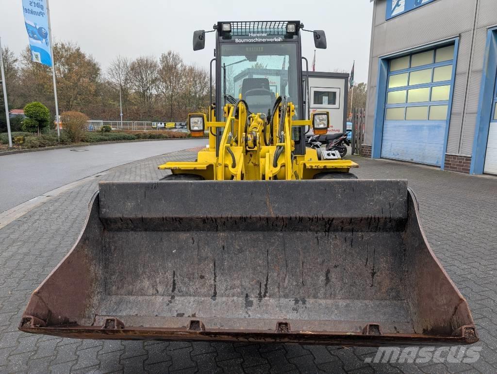 Wacker WL 5710 Gumikerekes homlokrakodók