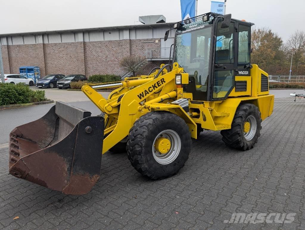 Wacker WL 5710 Gumikerekes homlokrakodók