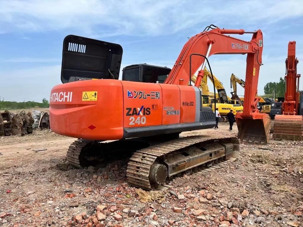 Hitachi ZX 240-3 Lánctalpas kotrók