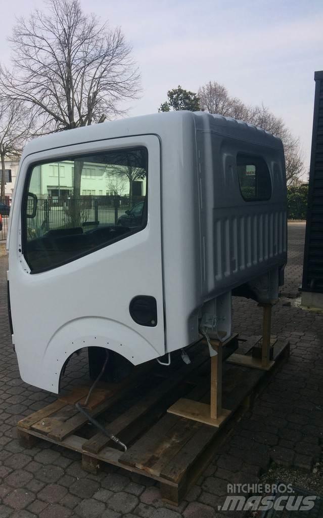 Renault Maxity Vezetőfülke és belső tartozékok