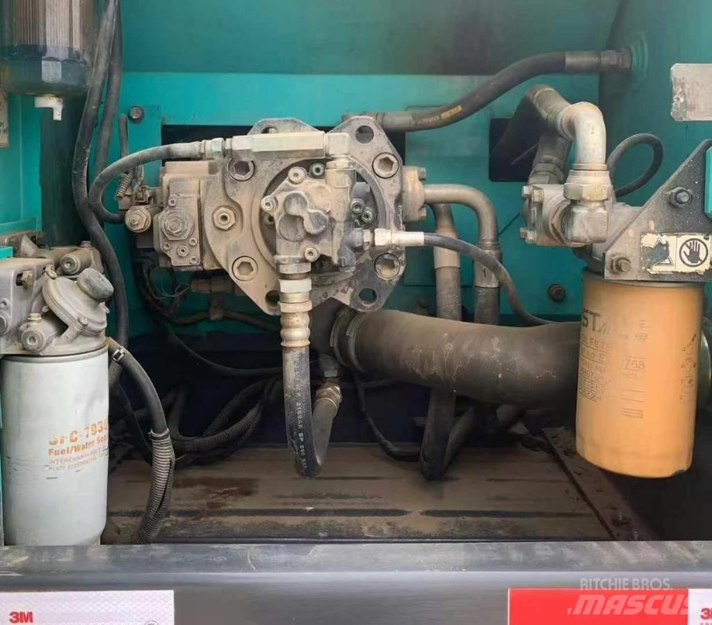 Kobelco SK200 Lánctalpas kotrók