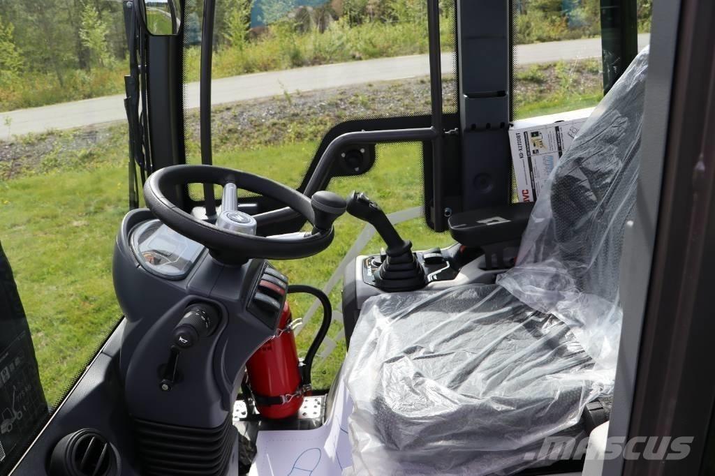 Mecalac MCL8 Gumikerekes homlokrakodók