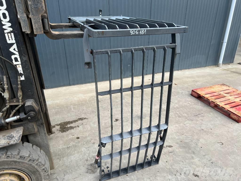 Doosan DX180 / DX225 Vezetőfülke és belső tartozékok