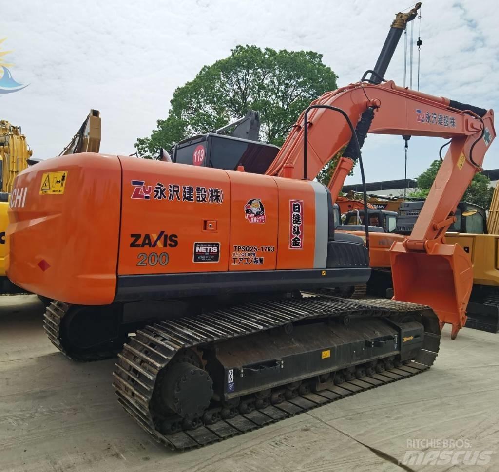 Hitachi ZX 200 Lánctalpas kotrók