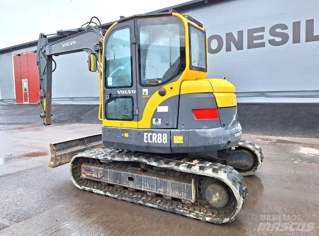 Volvo ECR88 Közepes (midi) kotrók 7 t - 12 t