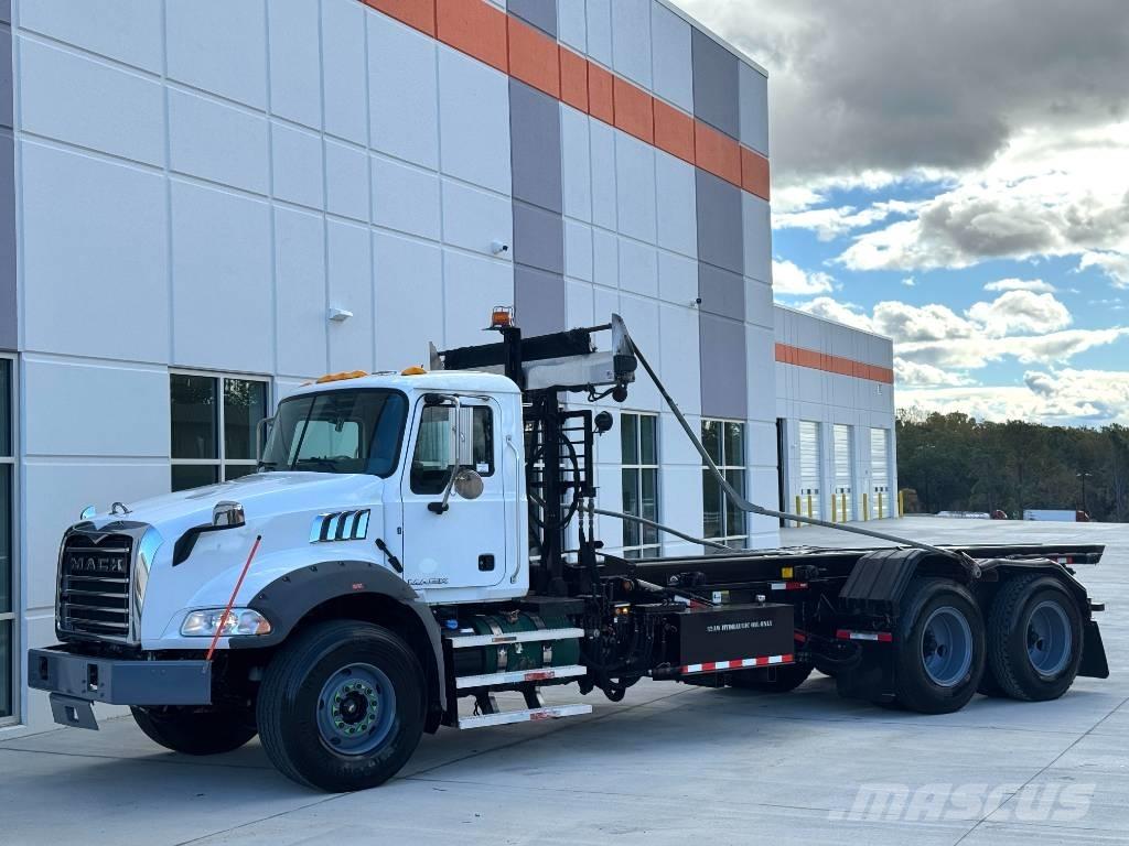 Mack Granite GU 813 Multifunkciós teherautók