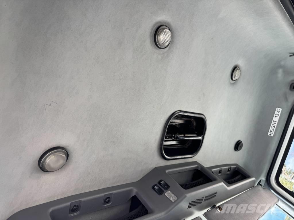 Mack Granite GU 813 Multifunkciós teherautók