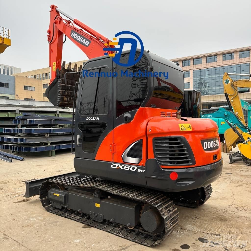 Doosan DX 60 Mini kotrók < 7t