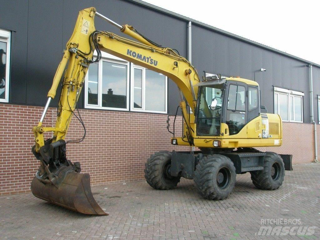 Komatsu PW140-7 Gumikerekes kotrók