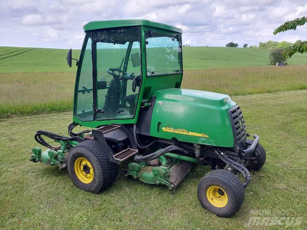 John Deere 3245 C Golfpálya fűnyírók