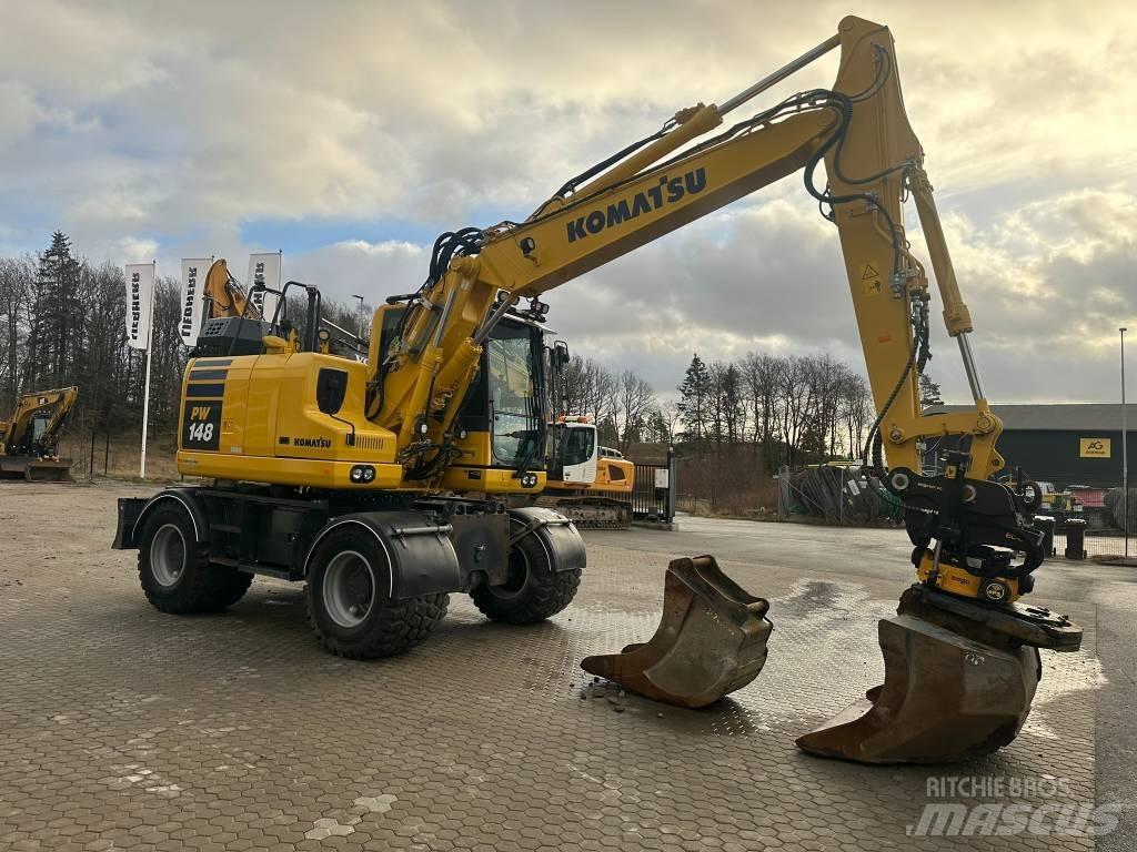 Komatsu PW 148-11 Gumikerekes kotrók