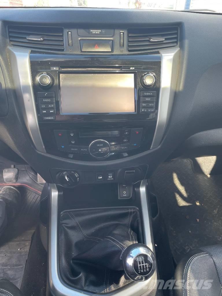 Nissan Navara Kis teherszállító/Platós kocsi