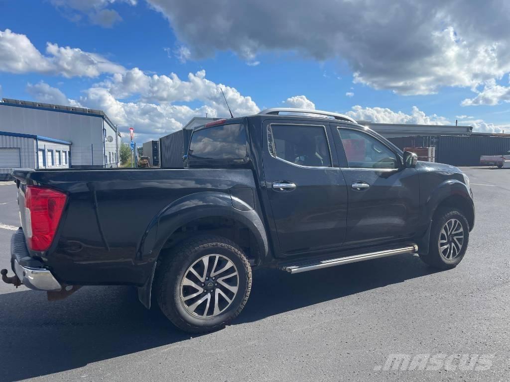 Nissan Navara Kis teherszállító/Platós kocsi