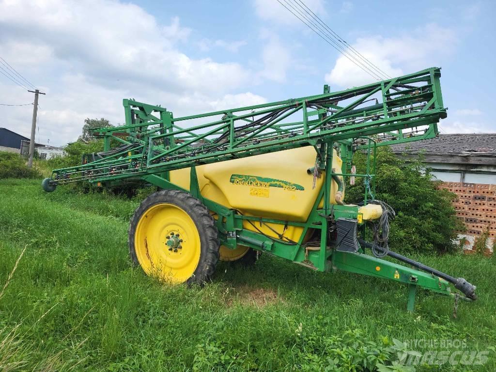 John Deere 732 Vontatott trágyaszórók