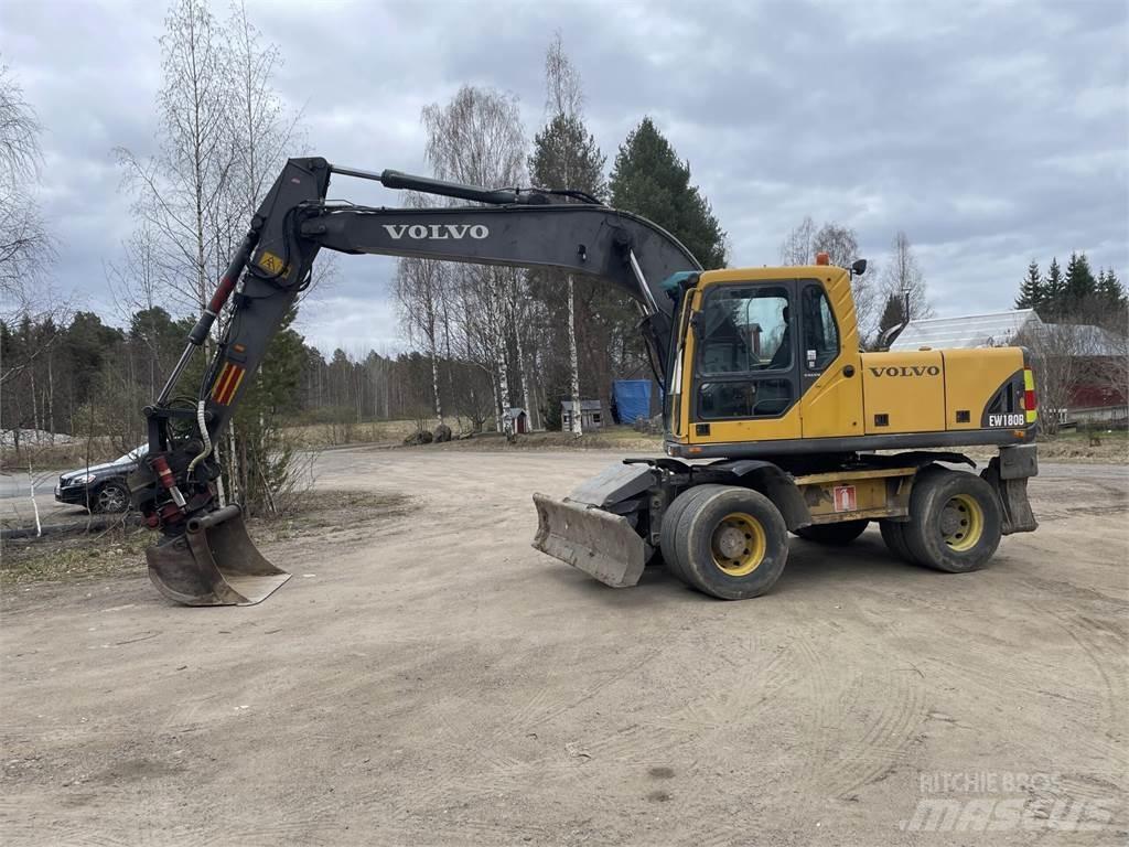 Volvo EW 180 B Gumikerekes kotrók