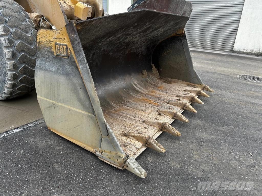 CAT CAT 950H Gumikerekes homlokrakodók