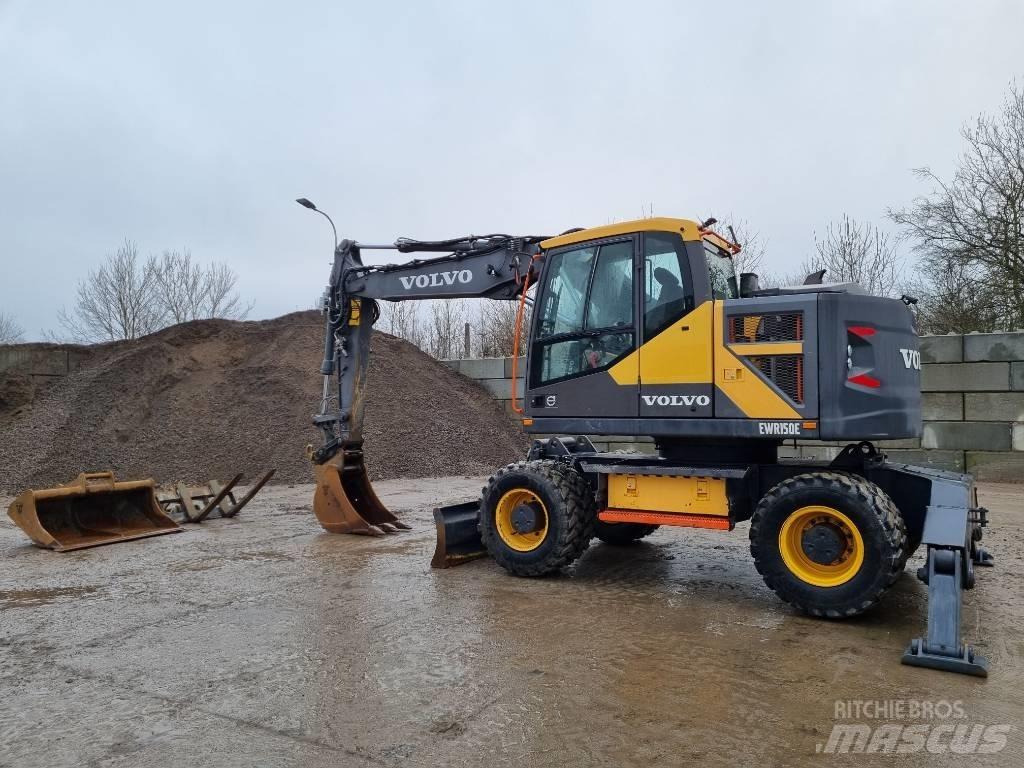 Volvo EWR 150 E Gumikerekes kotrók