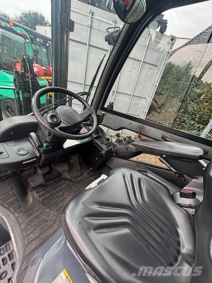 Toyota 8 FGKF 20 Gázüzemű targoncák