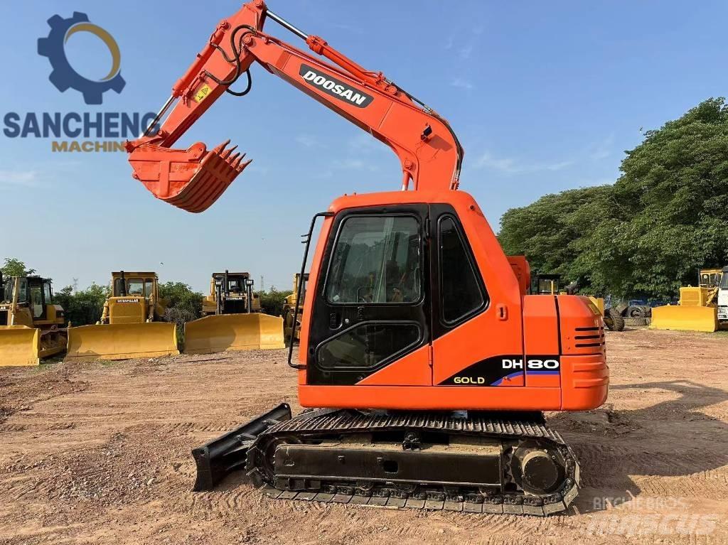 Doosan DH 80 Közepes (midi) kotrók 7 t - 12 t