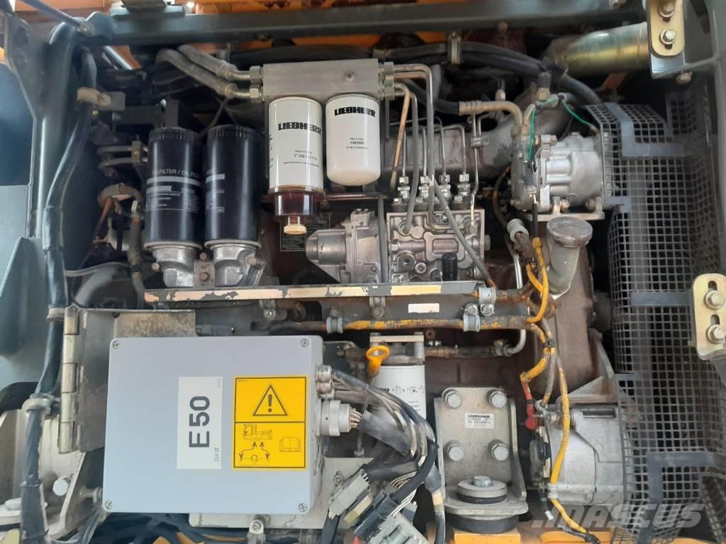 Liebherr R 924 Lánctalpas kotrók