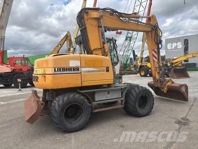 Liebherr A 314 Gumikerekes kotrók