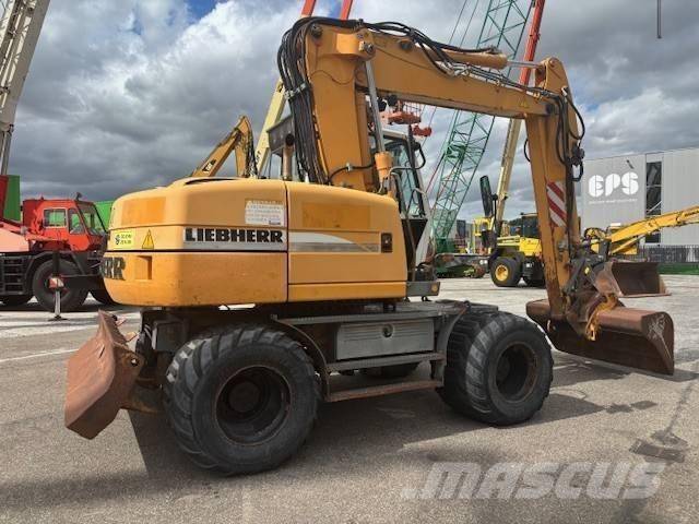 Liebherr A 314 Gumikerekes kotrók