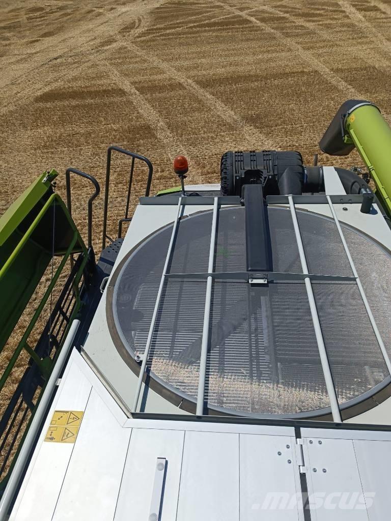 CLAAS Lexion 8700 Kombájnok