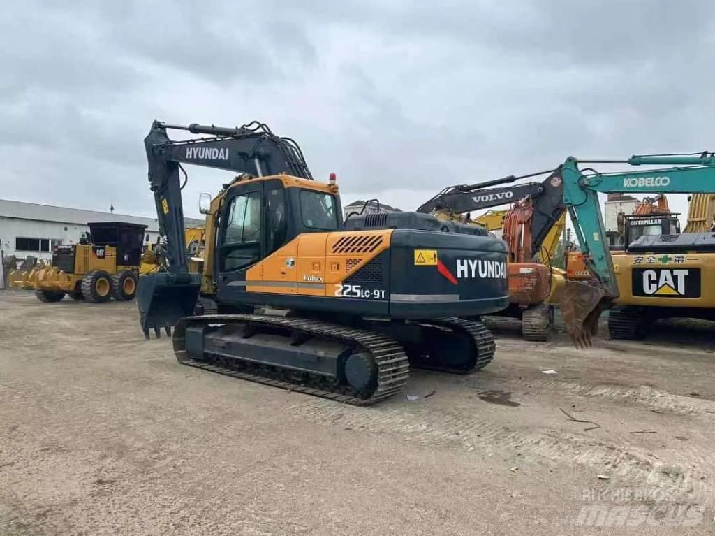 Hyundai 225LC-9T Lánctalpas kotrók