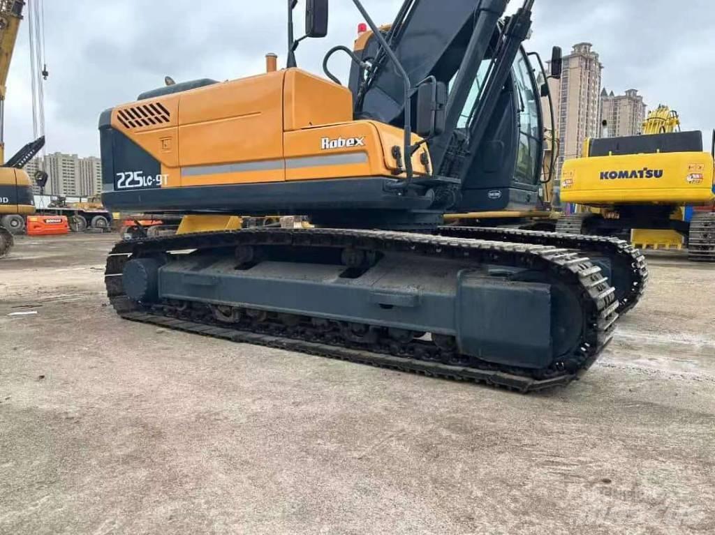 Hyundai 225LC-9T Lánctalpas kotrók