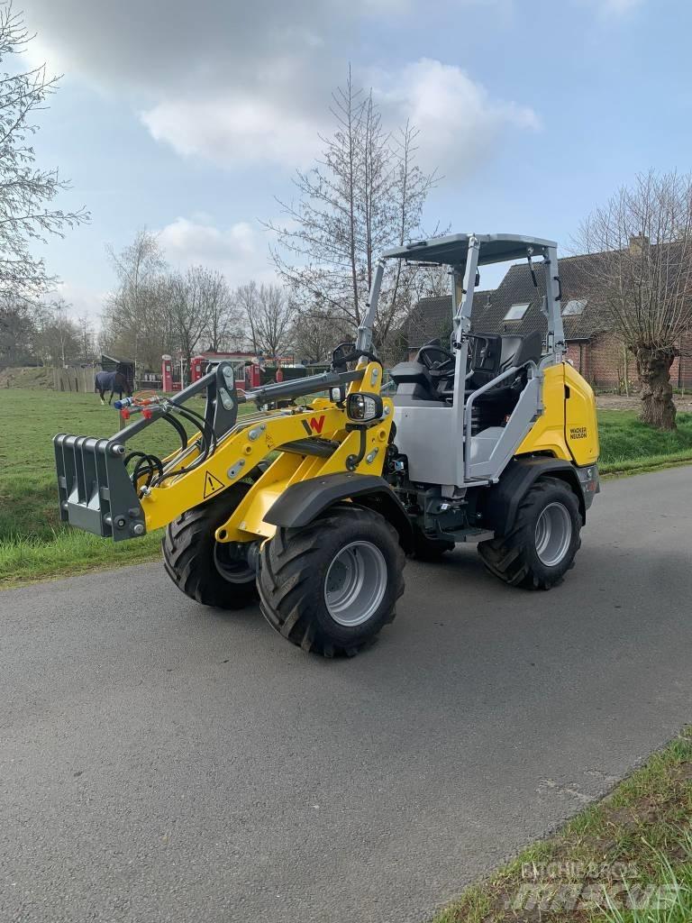 Wacker Neuson WL28 Gumikerekes homlokrakodók