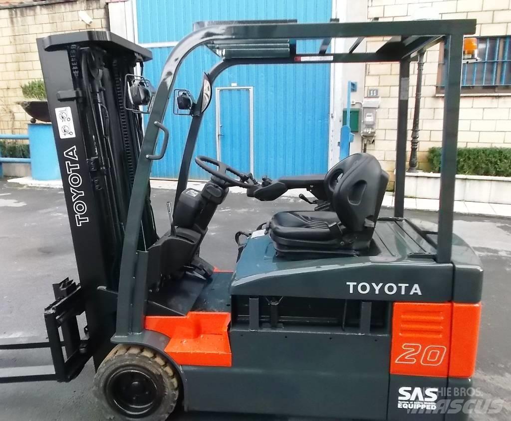 Toyota 7 FBEF 20 Elektromos targoncák