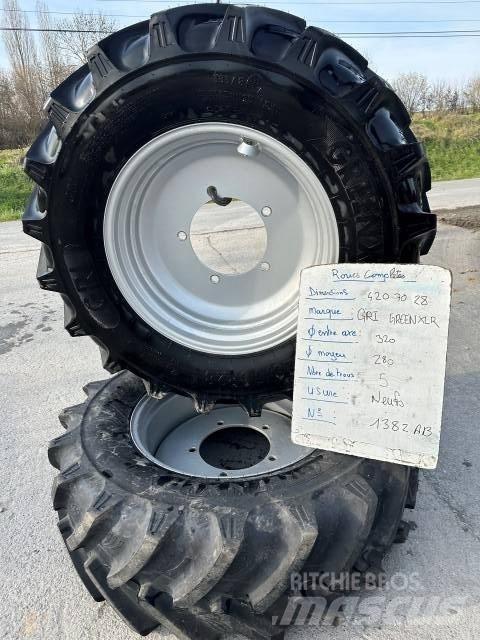  GREENEX 320/70R28 Gumiabroncsok, kerekek és felnik
