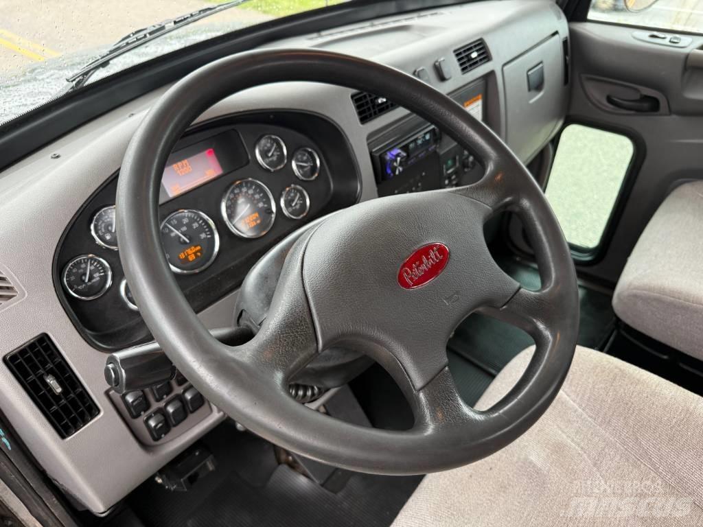 Peterbilt 348 Műszaki mentők