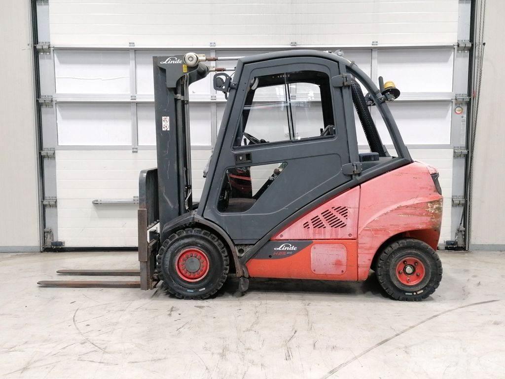 Linde H25D-02/600 Gázüzemű targoncák