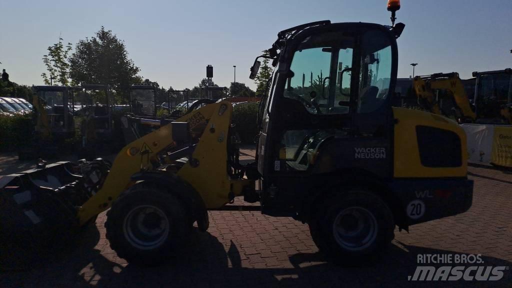 Wacker Neuson WL32 Gumikerekes homlokrakodók