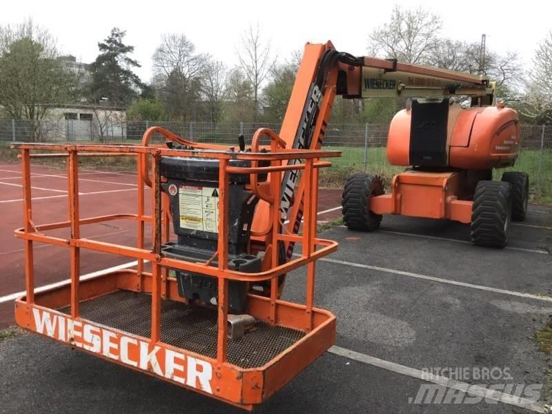 JLG 800 AJ Karos emelők