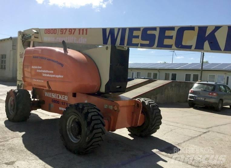JLG 800 AJ Karos emelők